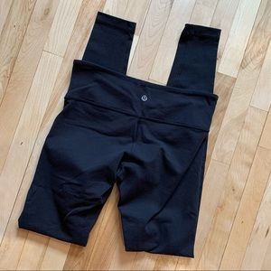Lululemon black full length leggings wunder under
